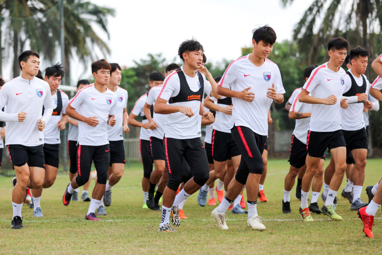 开云在线包含风云突变新疆广汇今晨官宣签约；荷甲版图或变；话题不断；轮换策略成焦点的词条